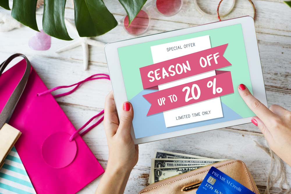 Holiday Shopping Discount and Savings Discount Holiday Online Shopping on Tablet